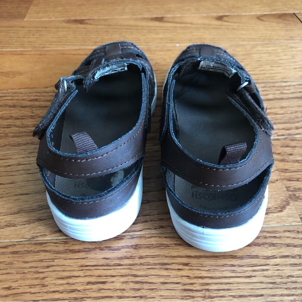 Oshkosh B’Gosh Cilan Closed Toe Casual Brown White Sandals Toddler Boy’s Size 12 - Picture 3 of 6
